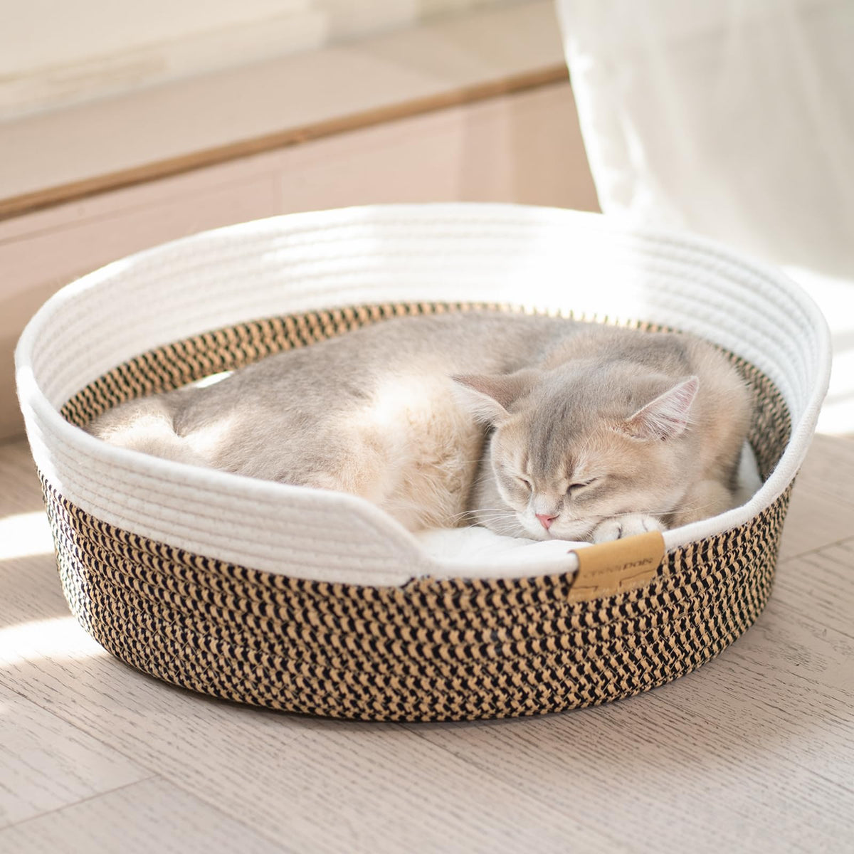 Pet cat bed basket with cushion